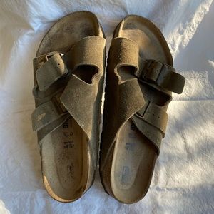 Birkenstock Arizona Soft Footbed Sandals. Size 41. W10 M8. Unisex.